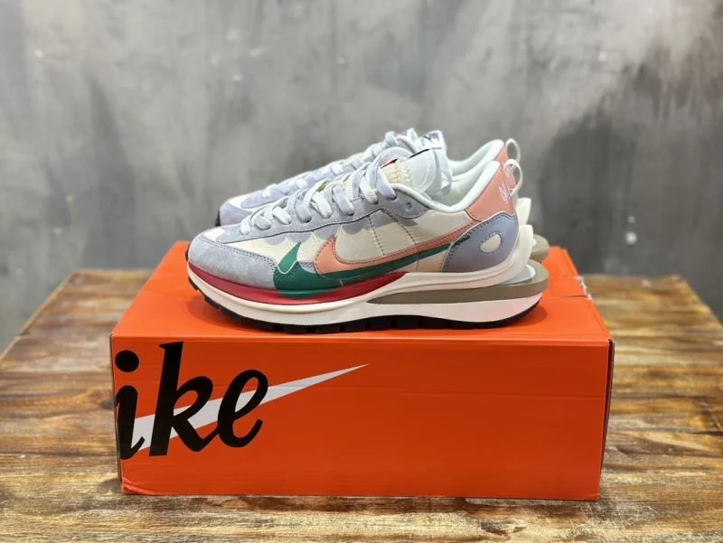 Stylish Sacai x Nike VaporWaffle Shoes 33377