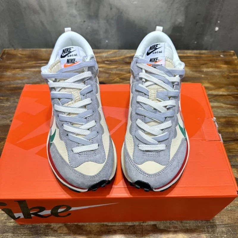 Stylish Sacai x Nike VaporWaffle Shoes 33377
