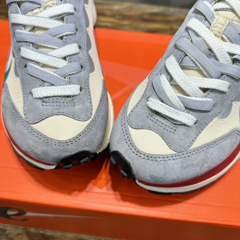 Stylish Sacai x Nike VaporWaffle Shoes 33377