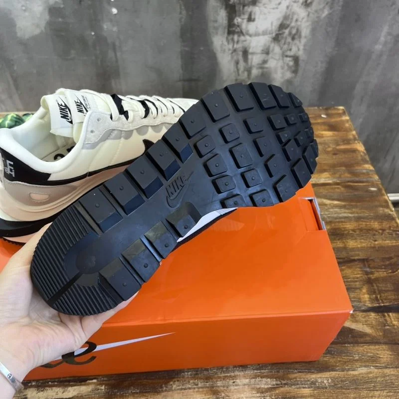 Stretchable Sacai x Nike VaporWaffle Shoes 33367