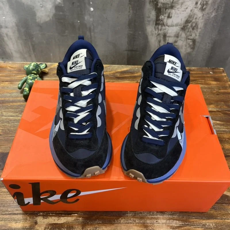 Sacai x Nike VaporWaffle Shoes Bold 33364