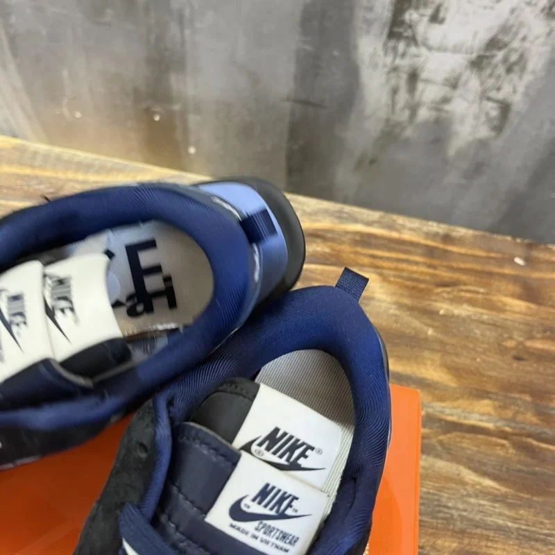 Sacai x Nike VaporWaffle Shoes Bold 33364