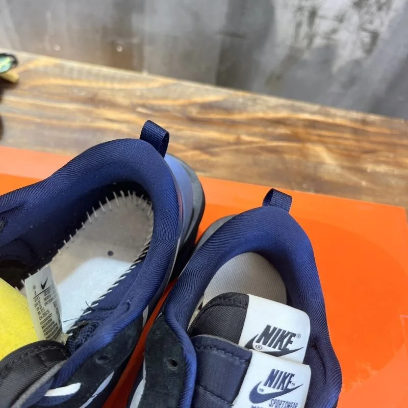 Sacai x Nike VaporWaffle Shoes Bold 33364