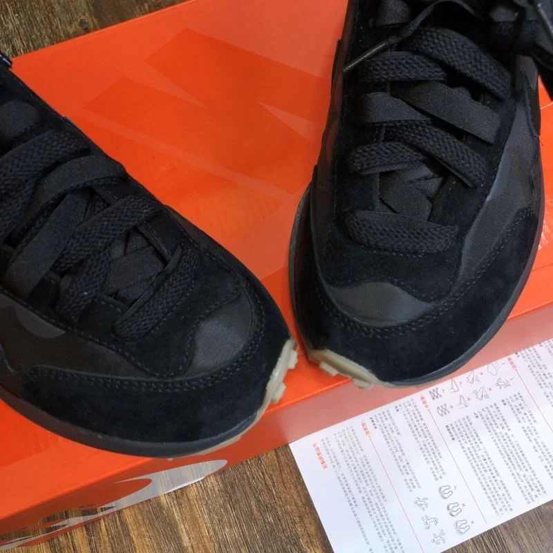 Bold Sacai x Nike VaporWaffle Shoes 33362