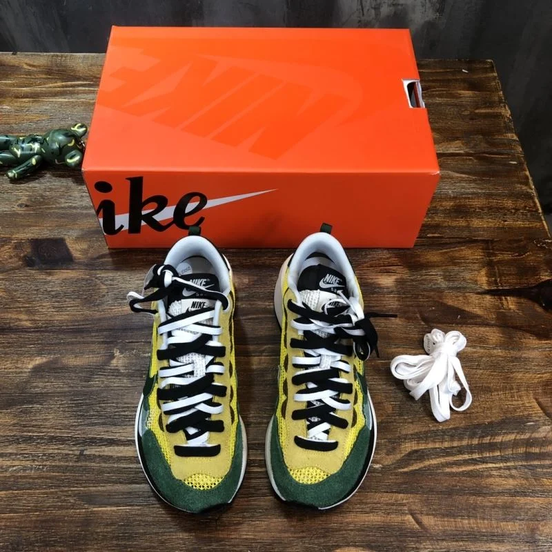 Sustainable Sacai x Nike VaporWaffle Shoes 33359
