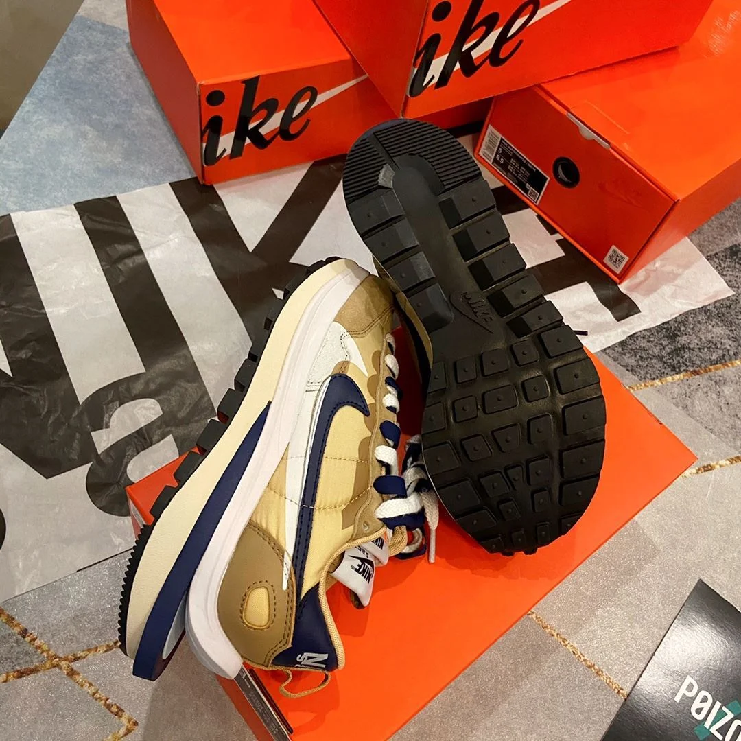 Sacai x Nike VaporWaffle Shoes EyeCatching 33487