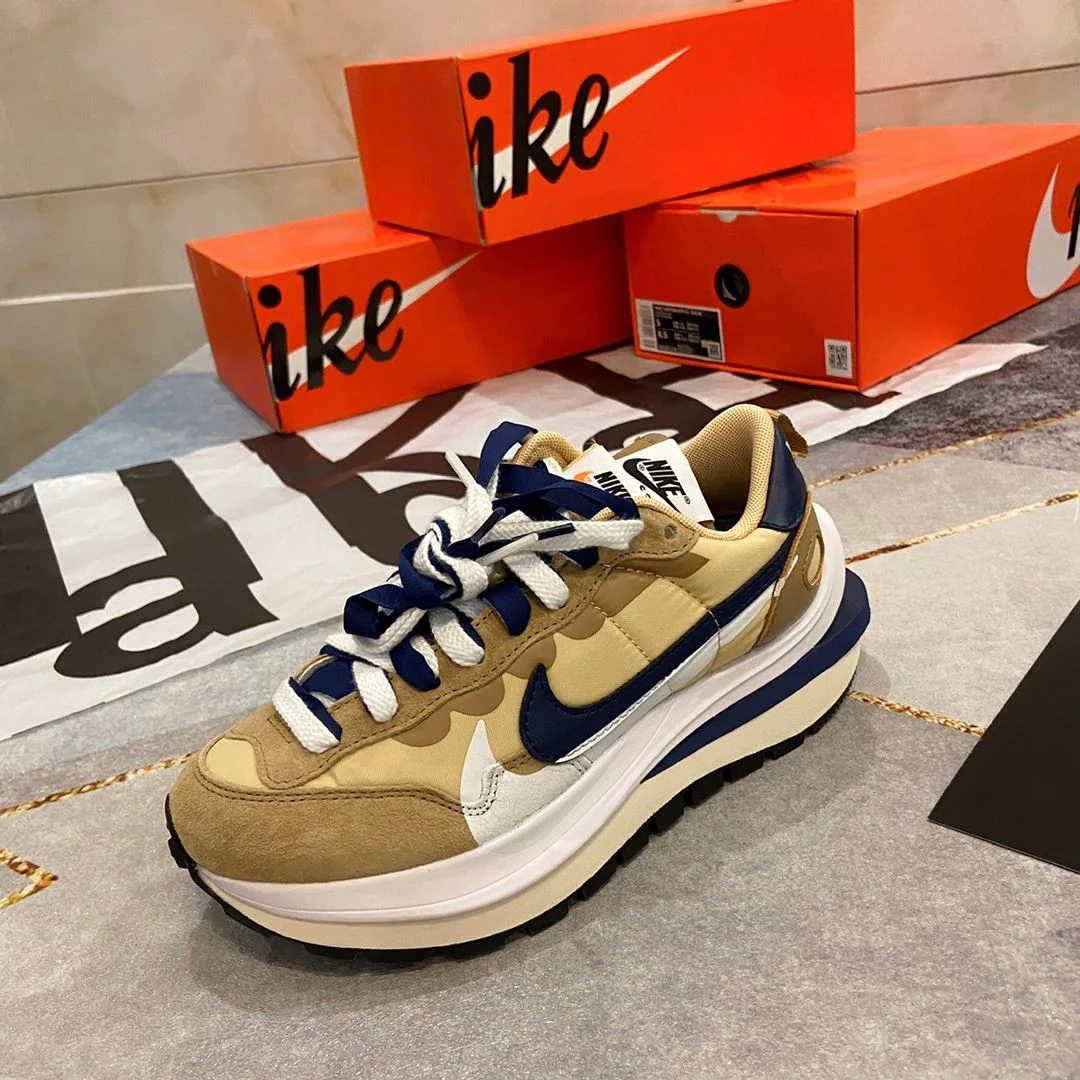 Sacai x Nike VaporWaffle Shoes EyeCatching 33487