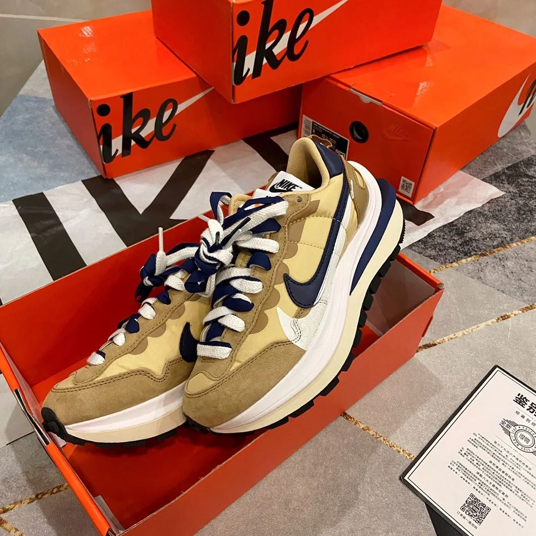 Sacai x Nike VaporWaffle Shoes EyeCatching 33487