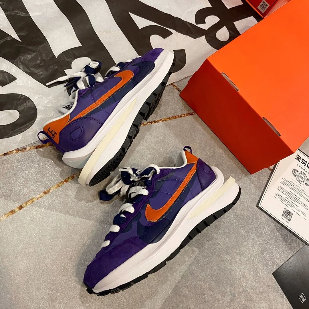 Effortless Sacai x Nike VaporWaffle Shoes 33485
