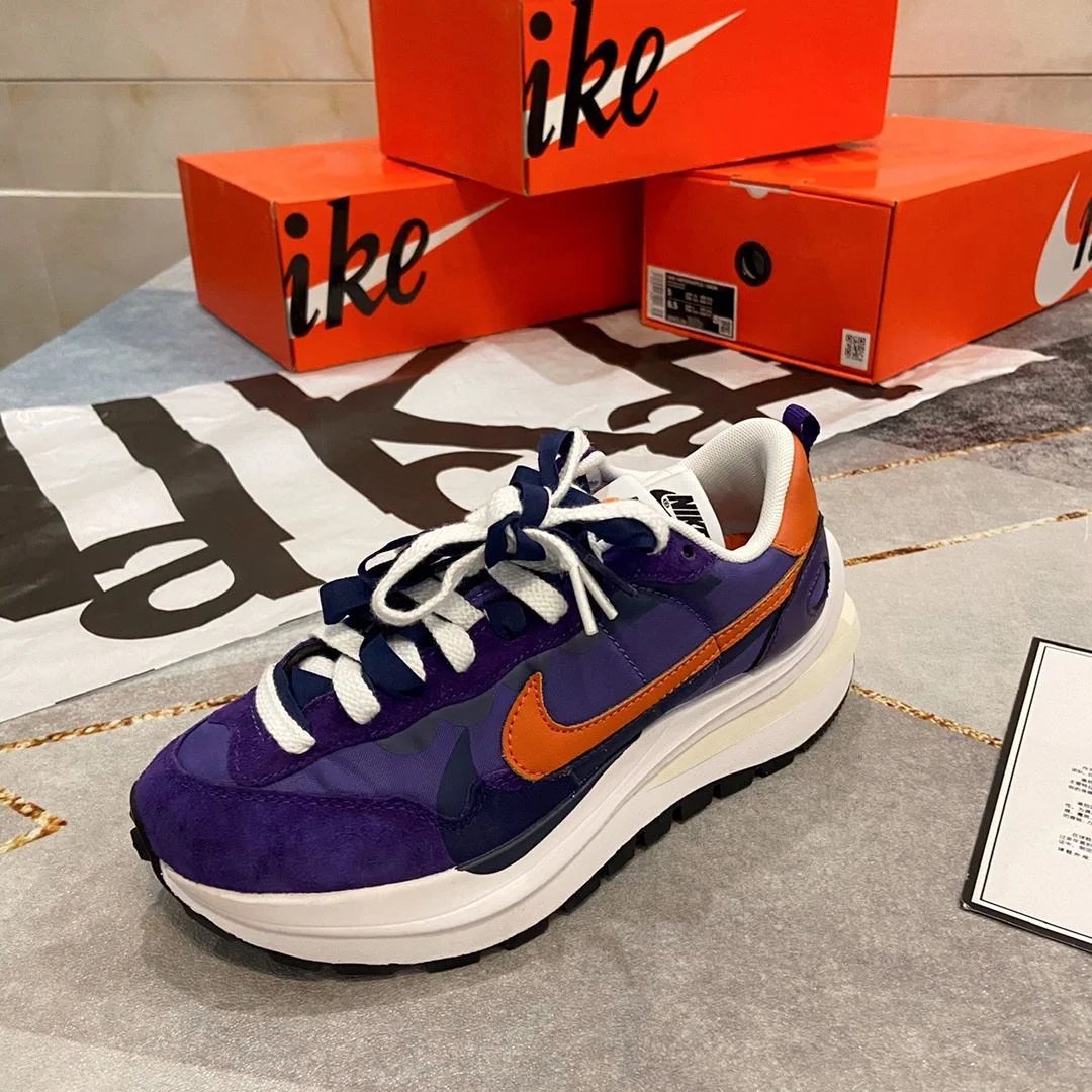 Effortless Sacai x Nike VaporWaffle Shoes 33485