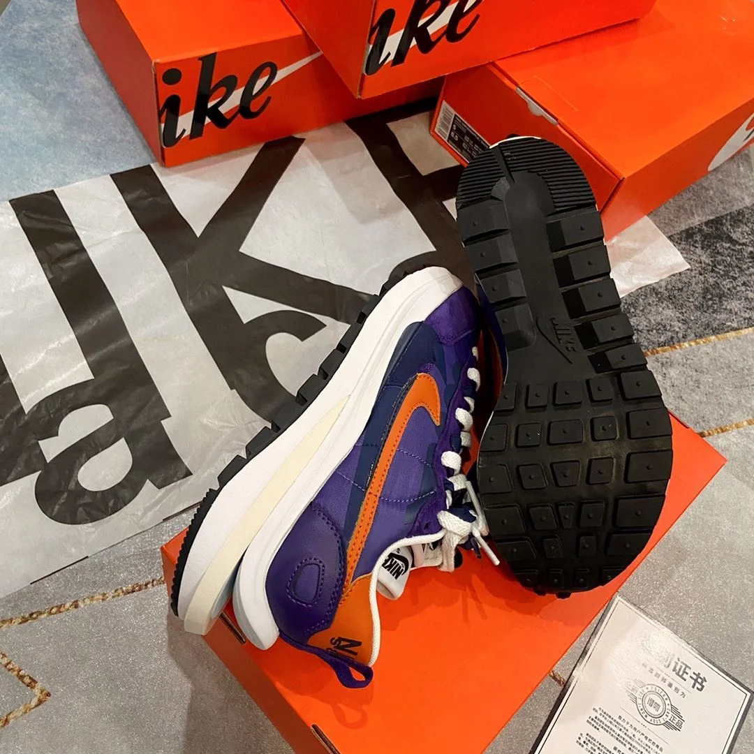 Effortless Sacai x Nike VaporWaffle Shoes 33485