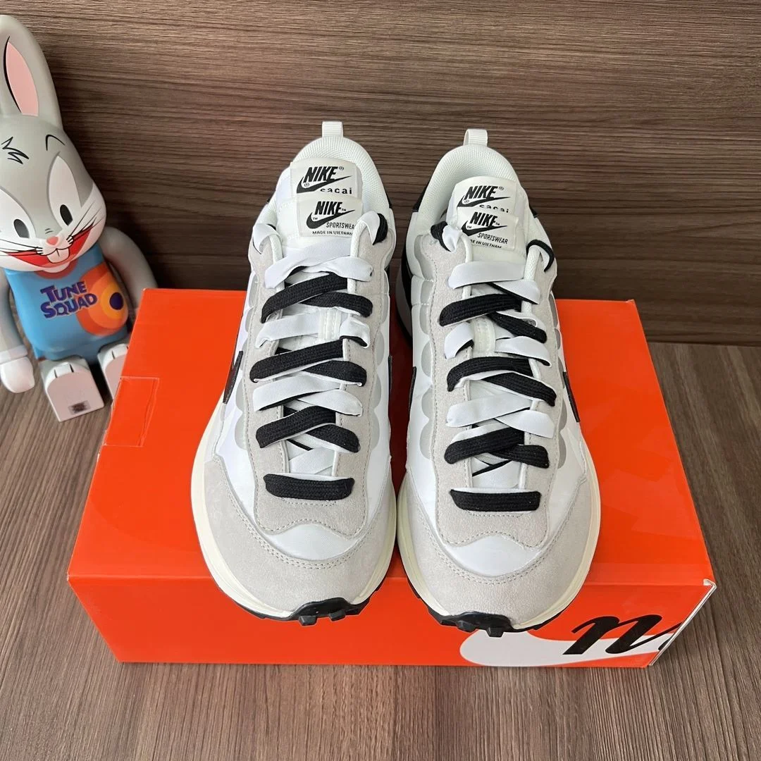 Sacai x Nike VaporWaffle Shoes Trendsetting 33467