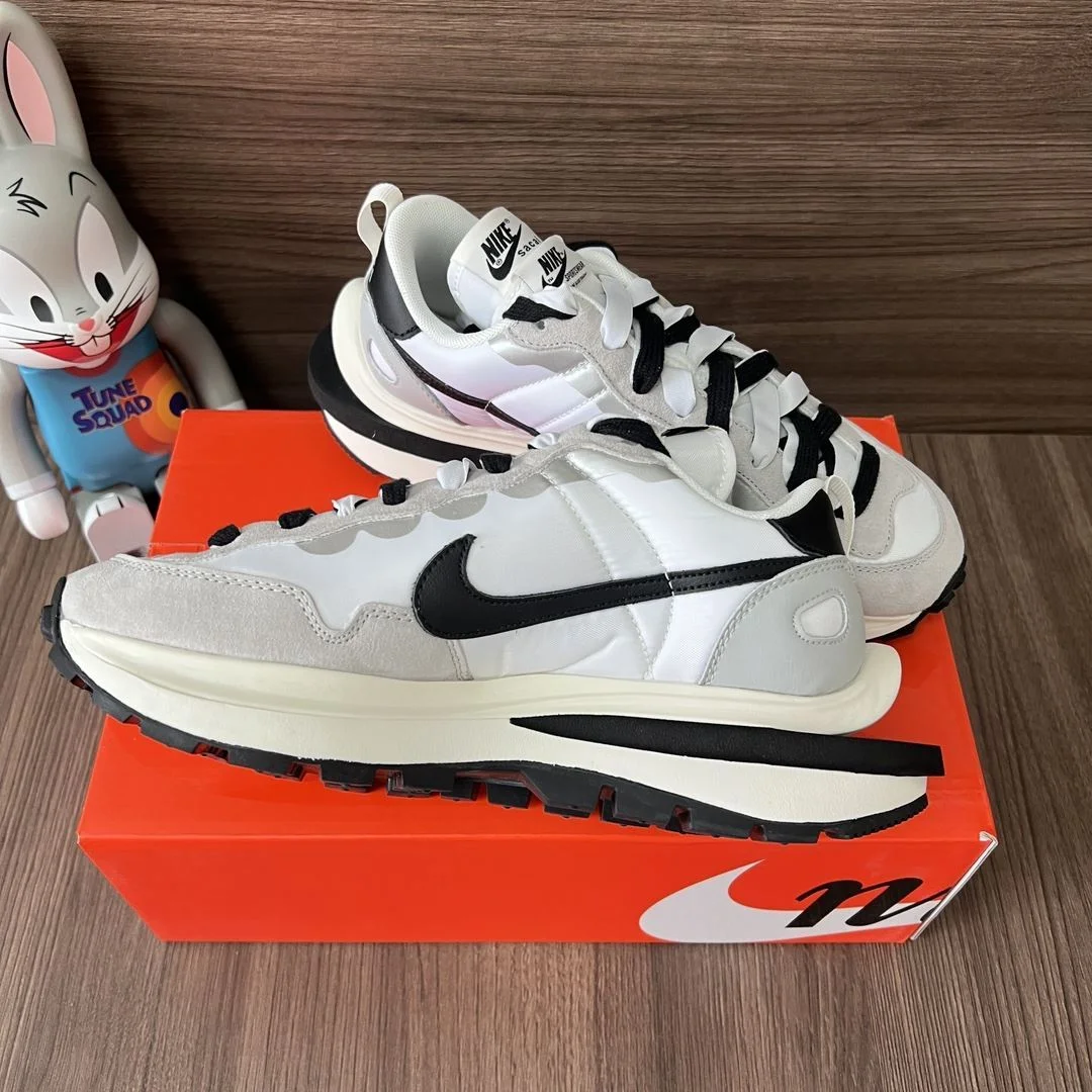 Sacai x Nike VaporWaffle Shoes Trendsetting 33467