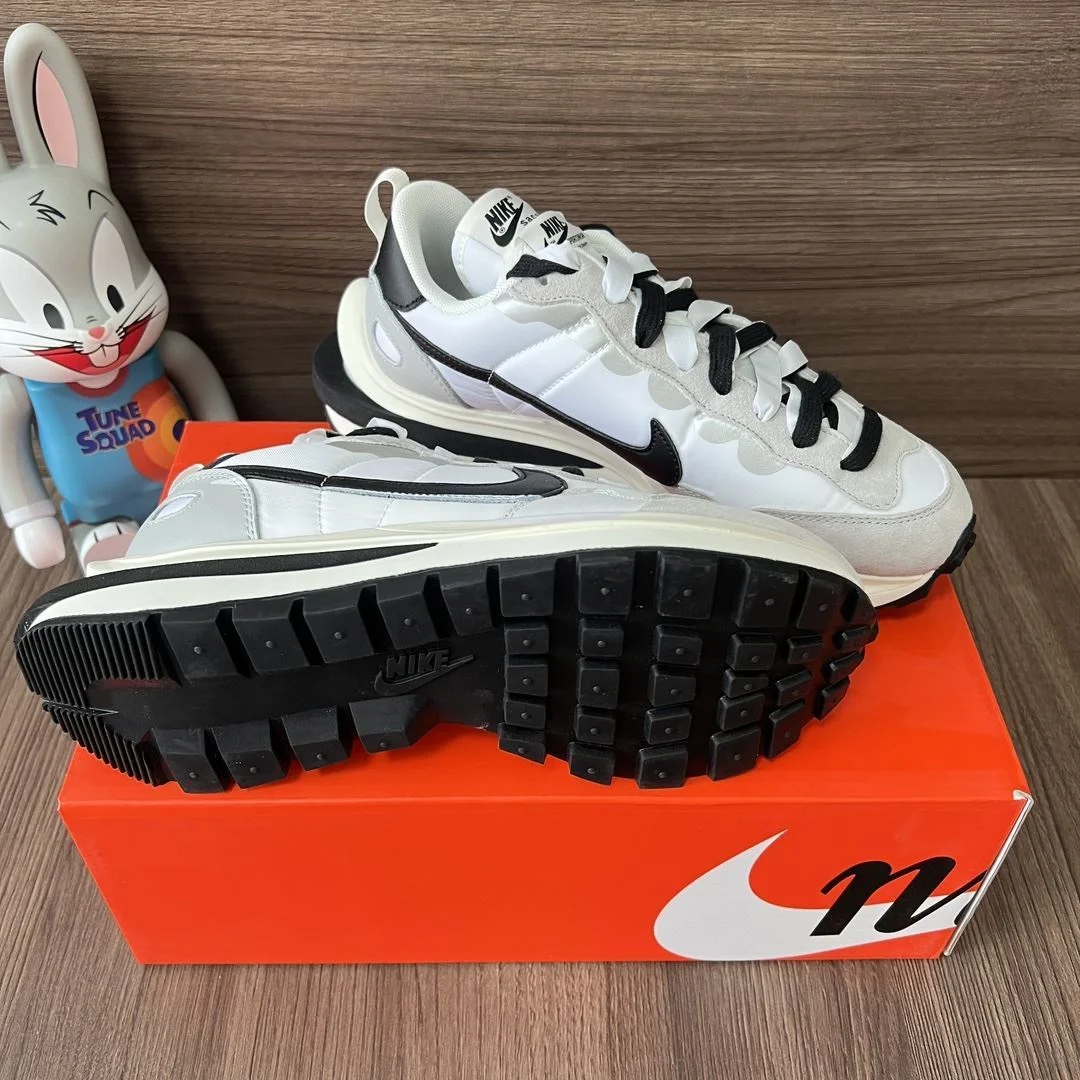 Sacai x Nike VaporWaffle Shoes Trendsetting 33467