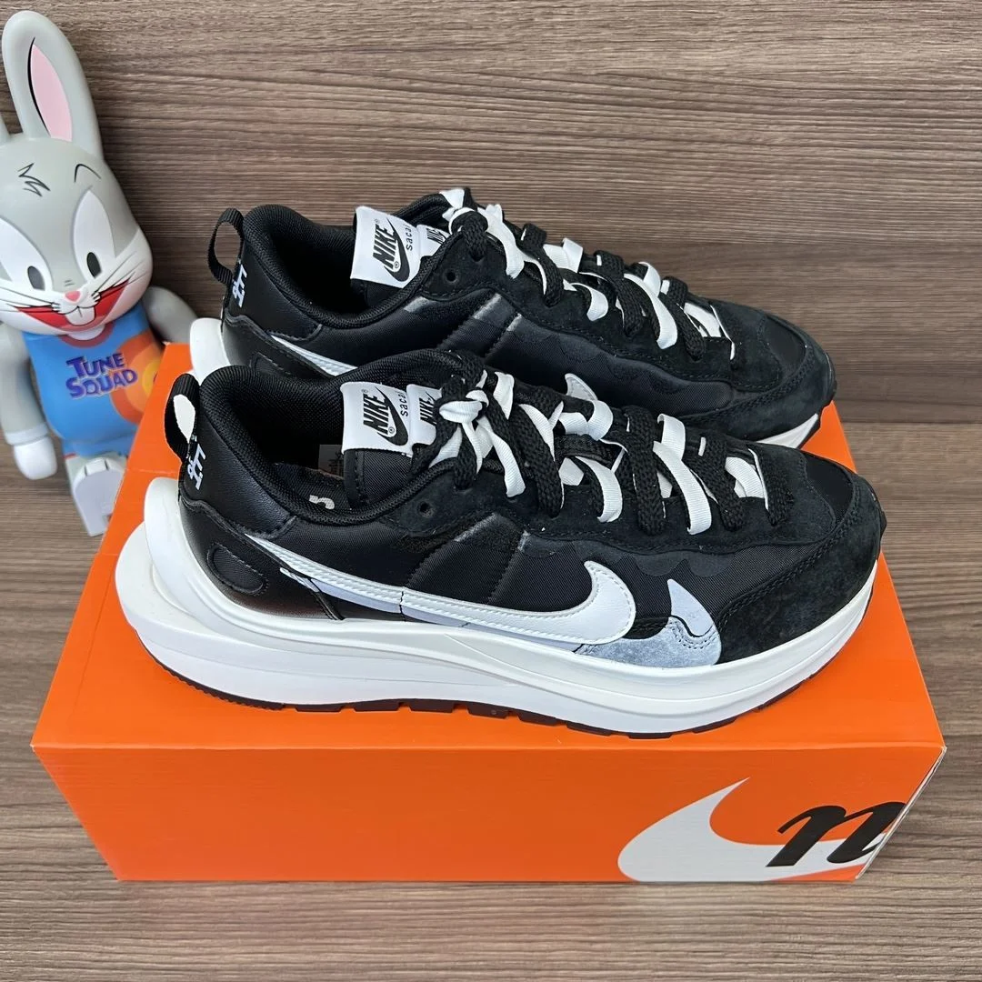 Neat Sacai x Nike VaporWaffle Shoes 33472
