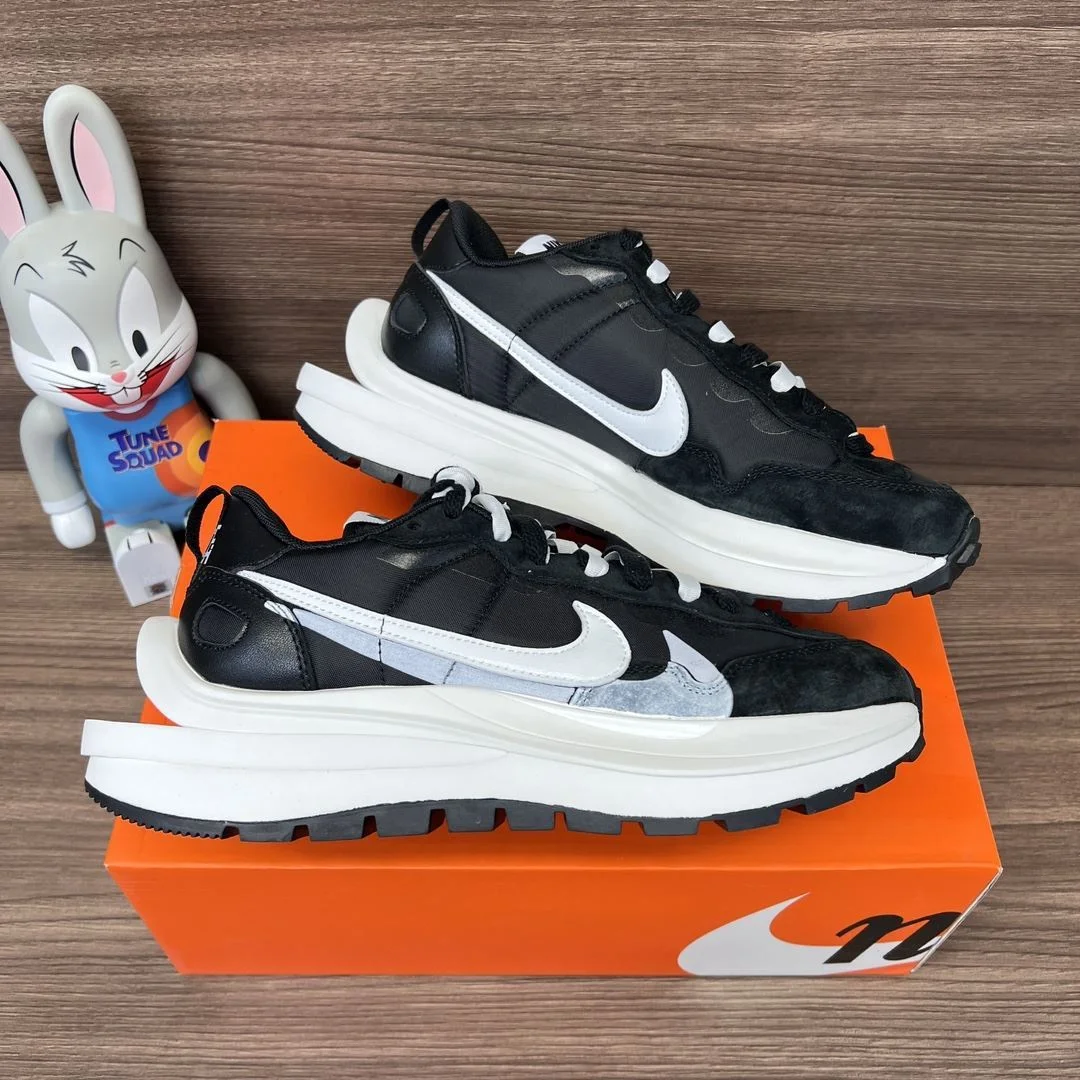 Neat Sacai x Nike VaporWaffle Shoes 33472