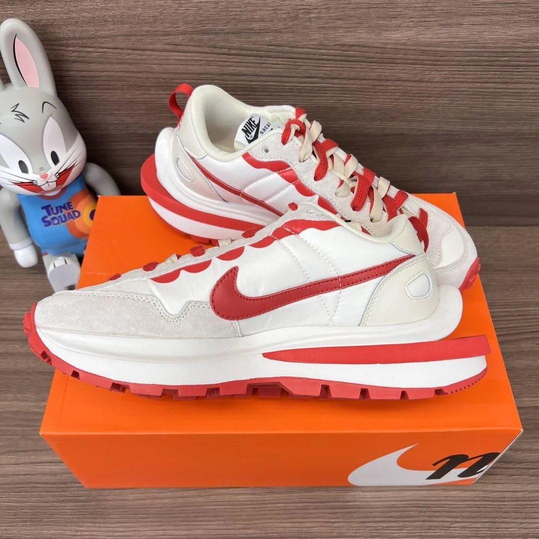Durable Sacai x Nike VaporWaffle Shoes 33471