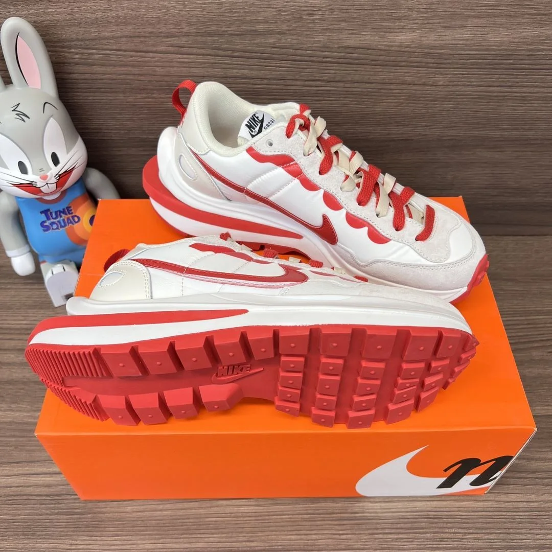 Durable Sacai x Nike VaporWaffle Shoes 33471