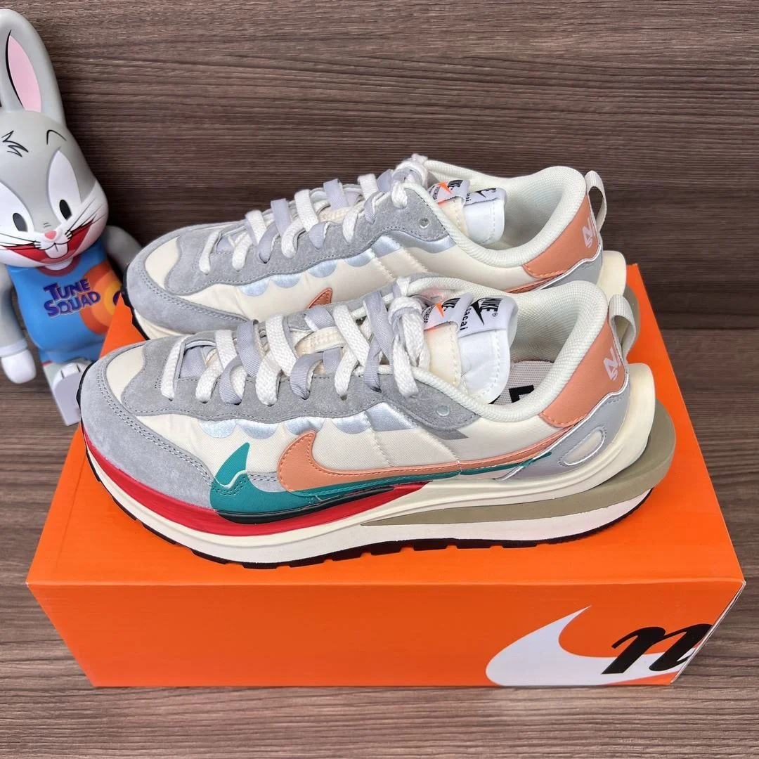 Sacai x Nike VaporWaffle Shoes WaterResistant 33460