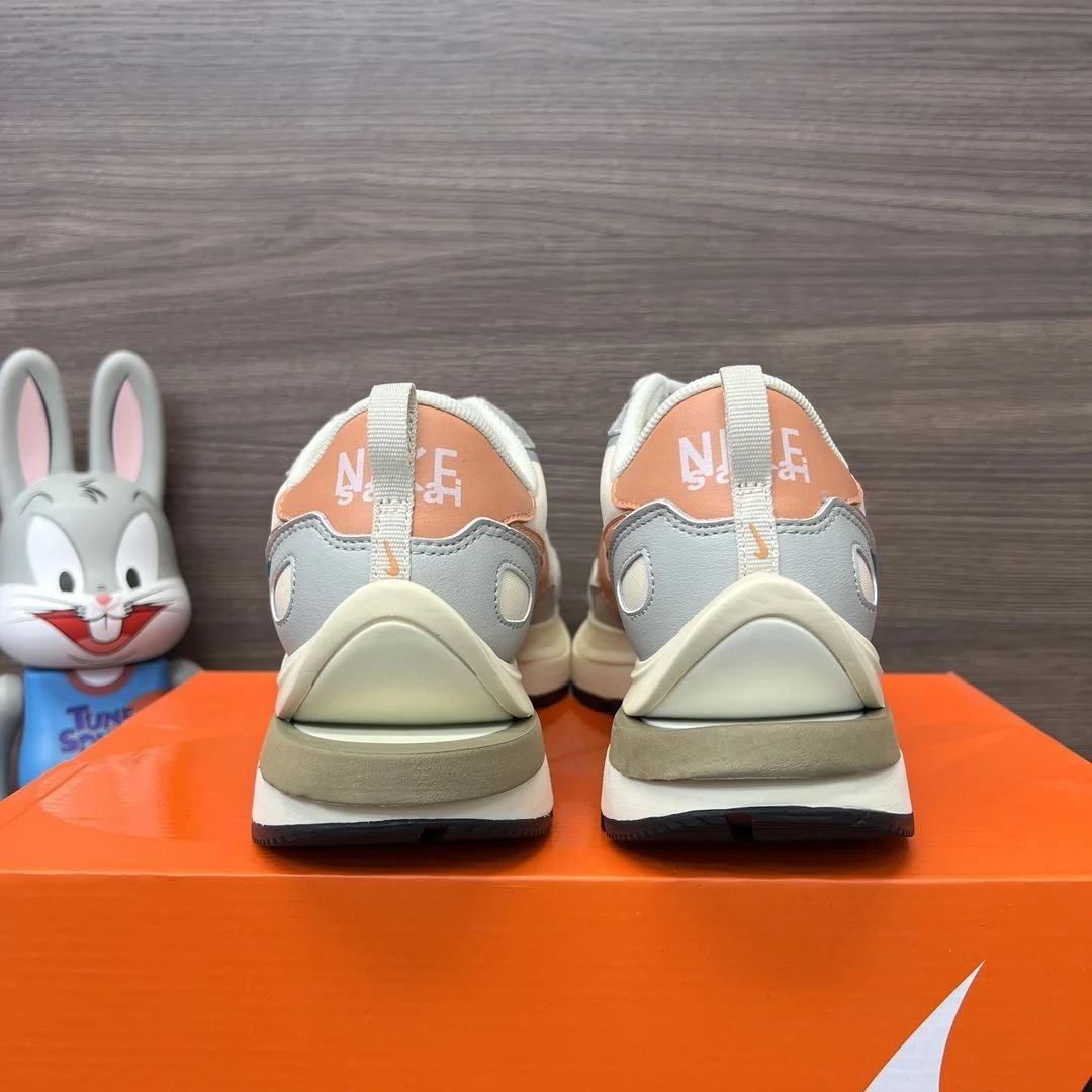 Sacai x Nike VaporWaffle Shoes WaterResistant 33460