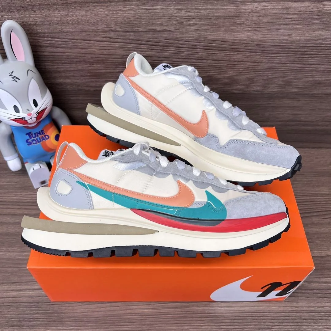 Sacai x Nike VaporWaffle Shoes WaterResistant 33460