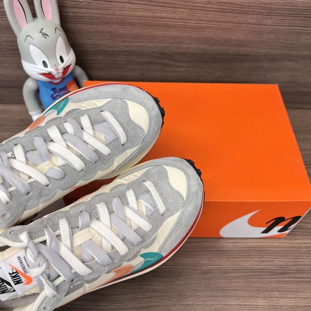 Sacai x Nike VaporWaffle Shoes WaterResistant 33460