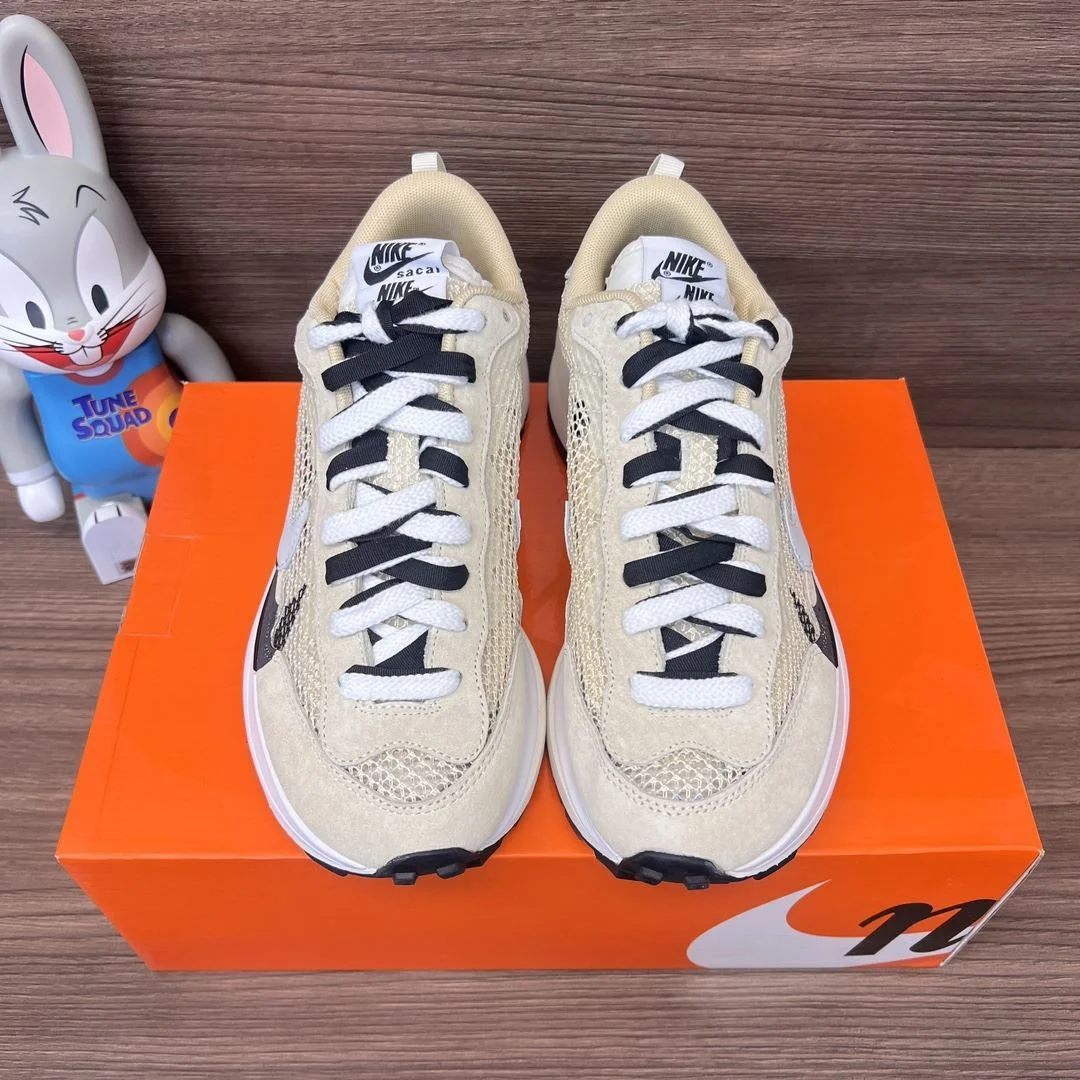 Sacai x Nike VaporWaffle Shoes TimelessDesign 33462