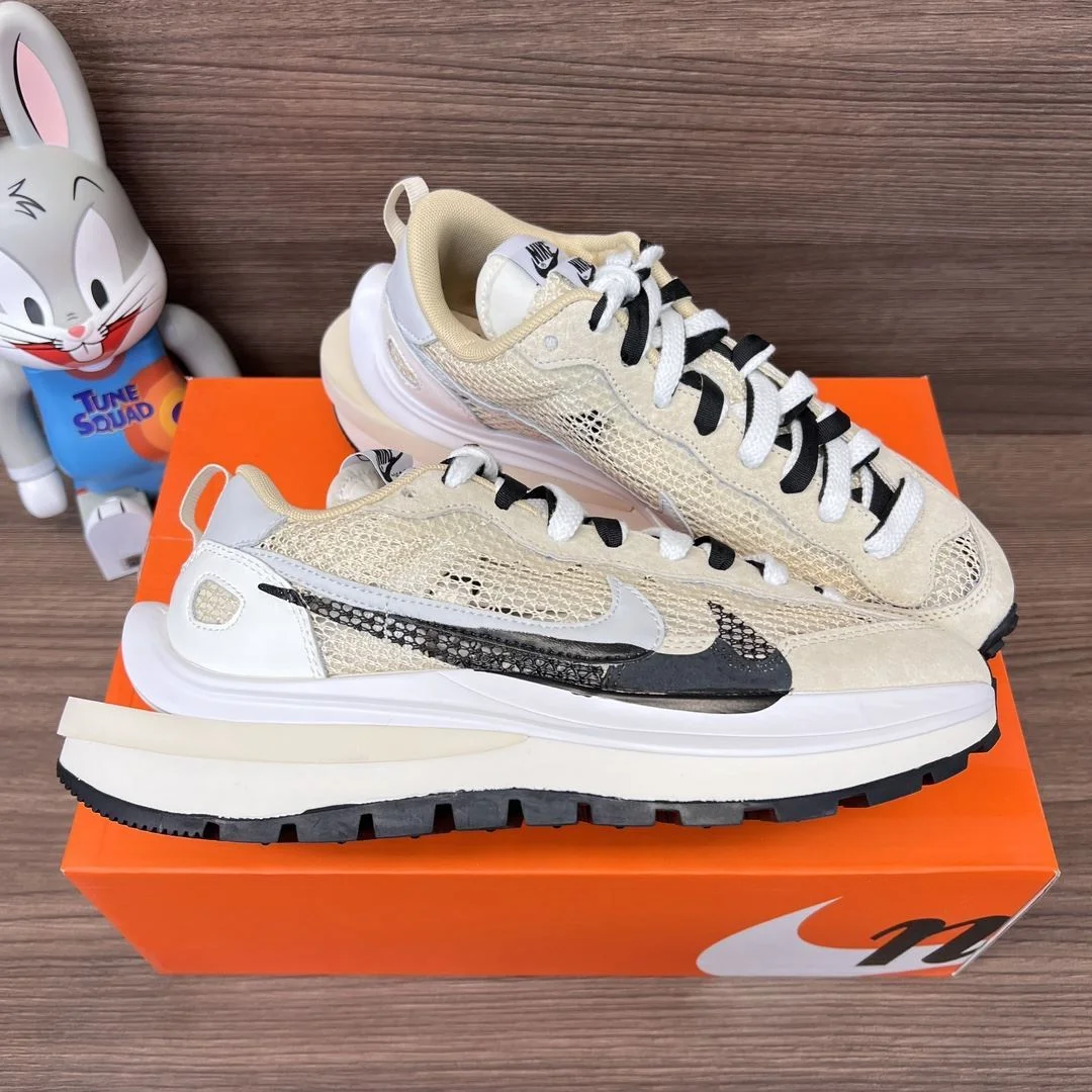 Sacai x Nike VaporWaffle Shoes TimelessDesign 33462