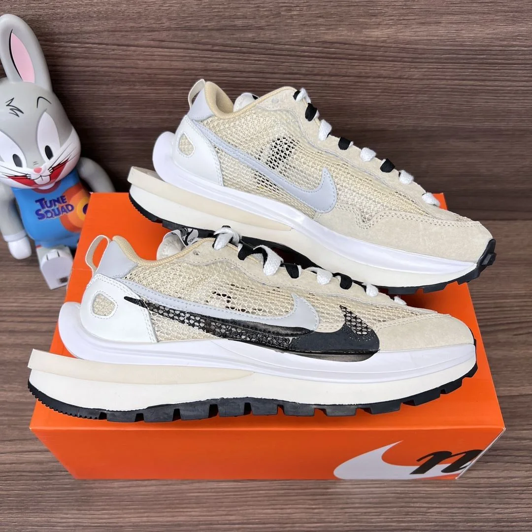 Sacai x Nike VaporWaffle Shoes TimelessDesign 33462