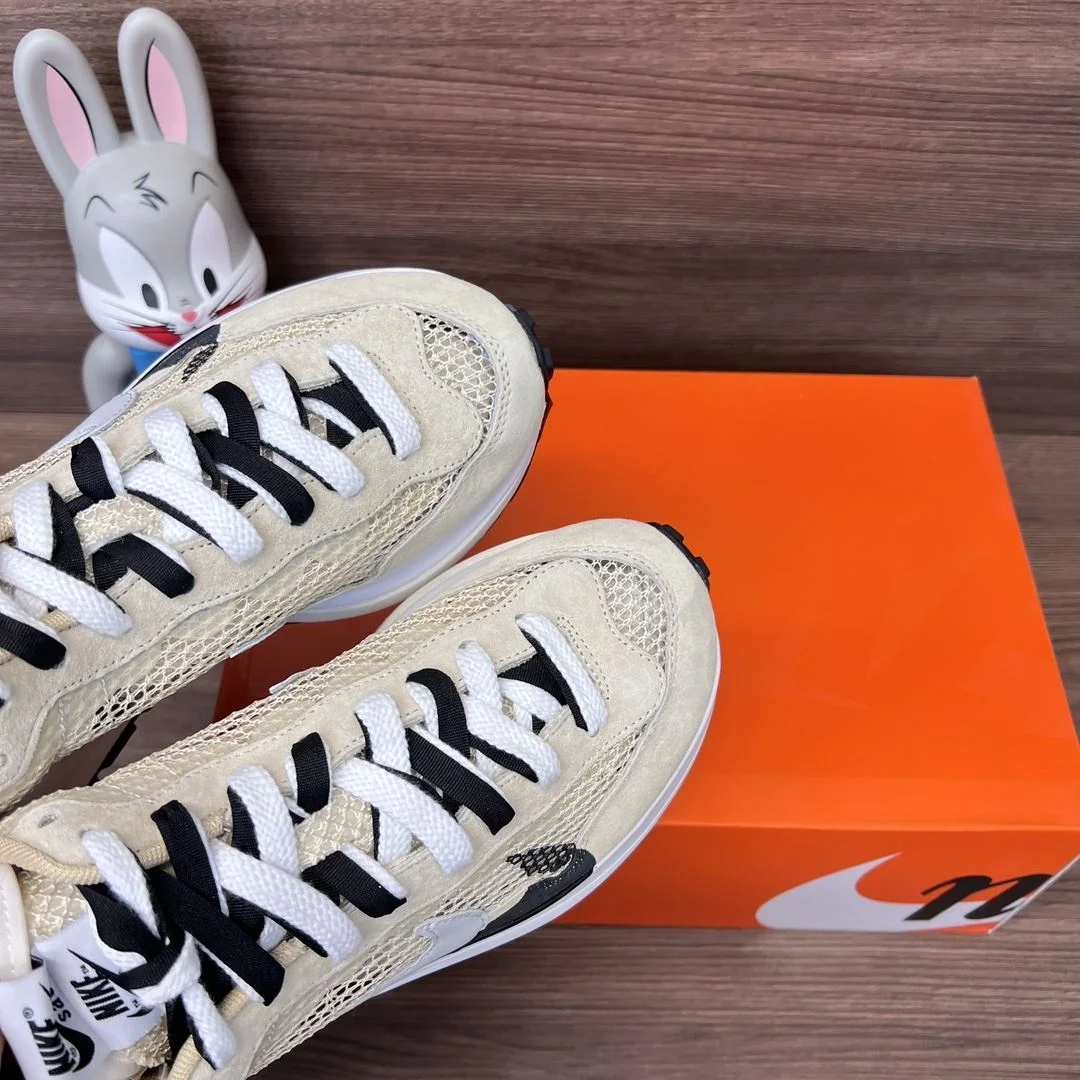 Sacai x Nike VaporWaffle Shoes TimelessDesign 33462