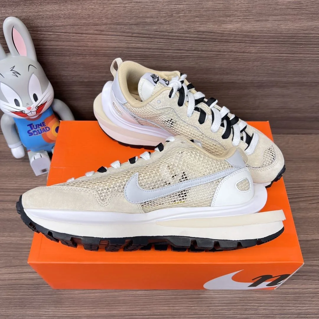 Sacai x Nike VaporWaffle Shoes TimelessDesign 33462