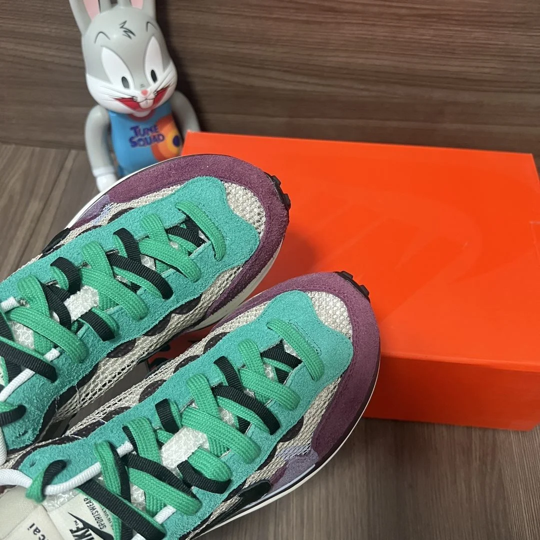 Cozy Sacai x Nike VaporWaffle Shoes 33474