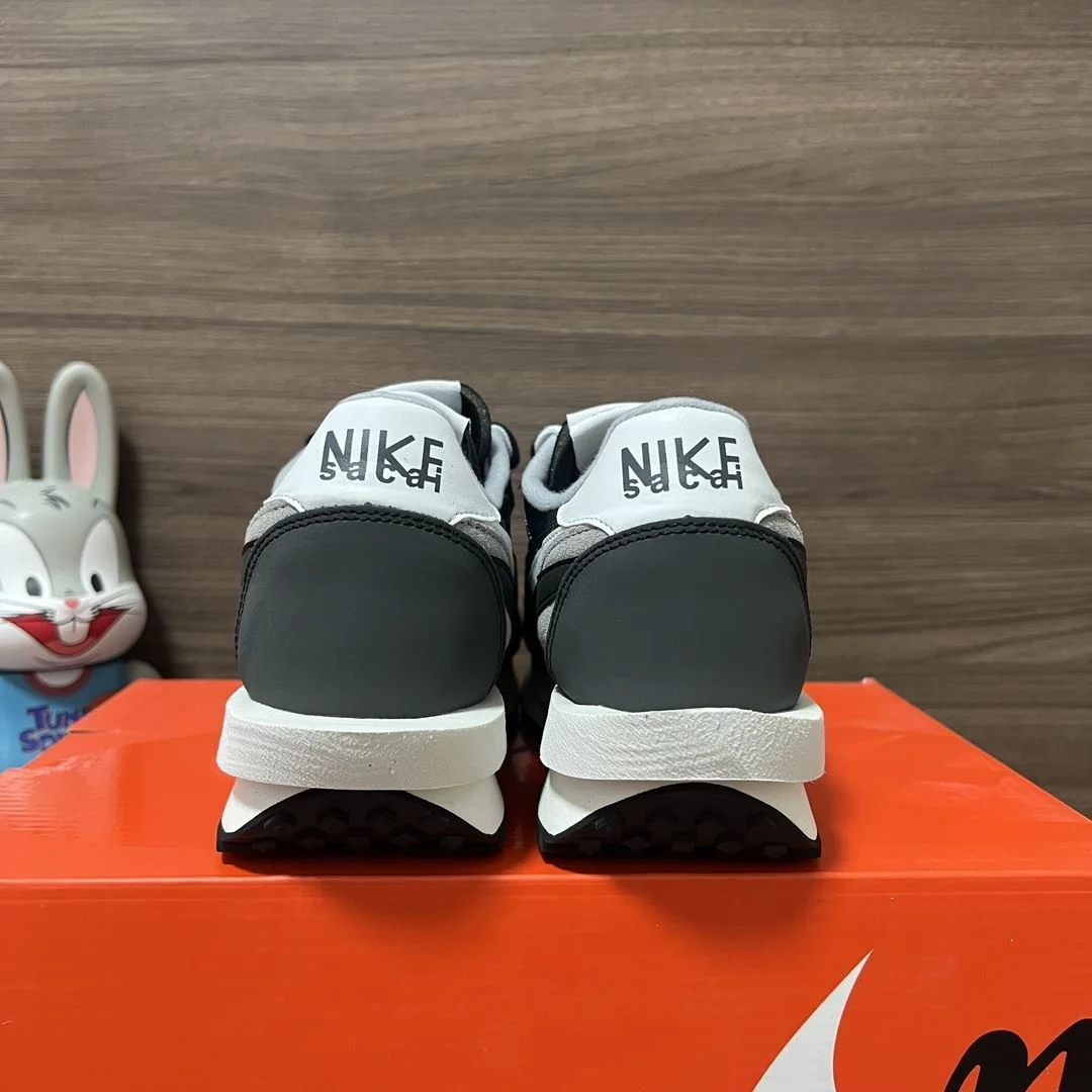 GoodFit Sacai x Nike VaporWaffle Shoes 33452