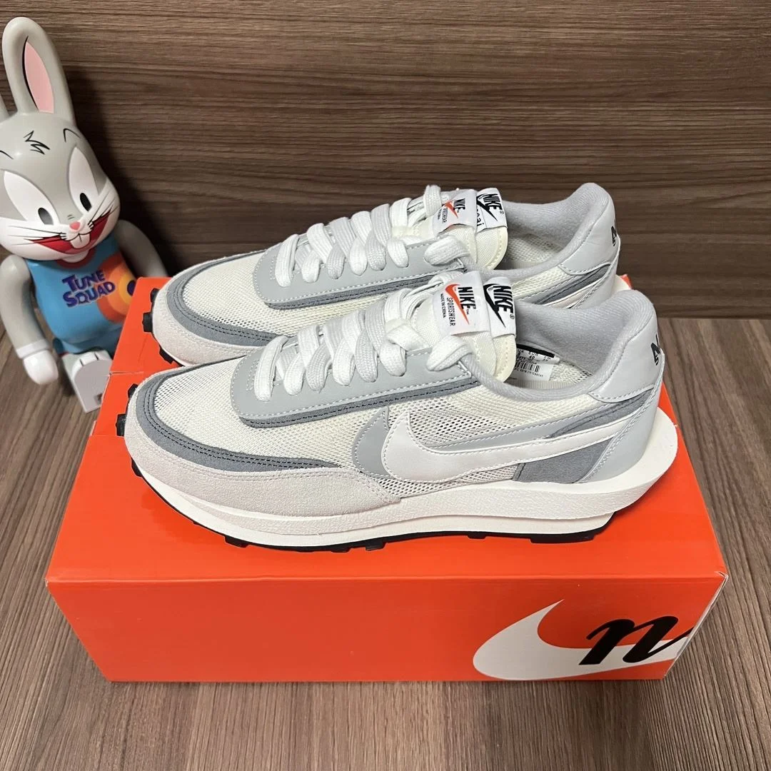 Timeless Sacai x Nike VaporWaffle Shoes 33442