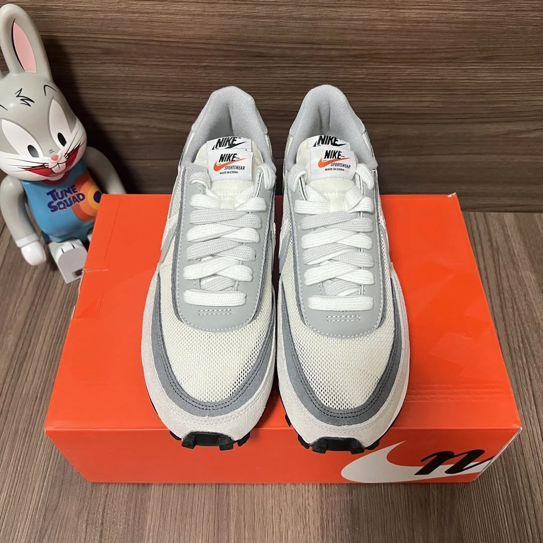 Timeless Sacai x Nike VaporWaffle Shoes 33442
