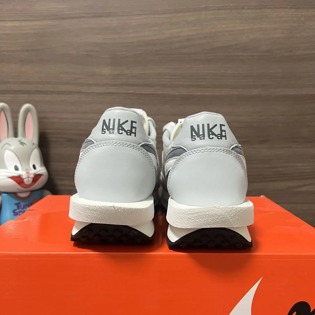 Timeless Sacai x Nike VaporWaffle Shoes 33442