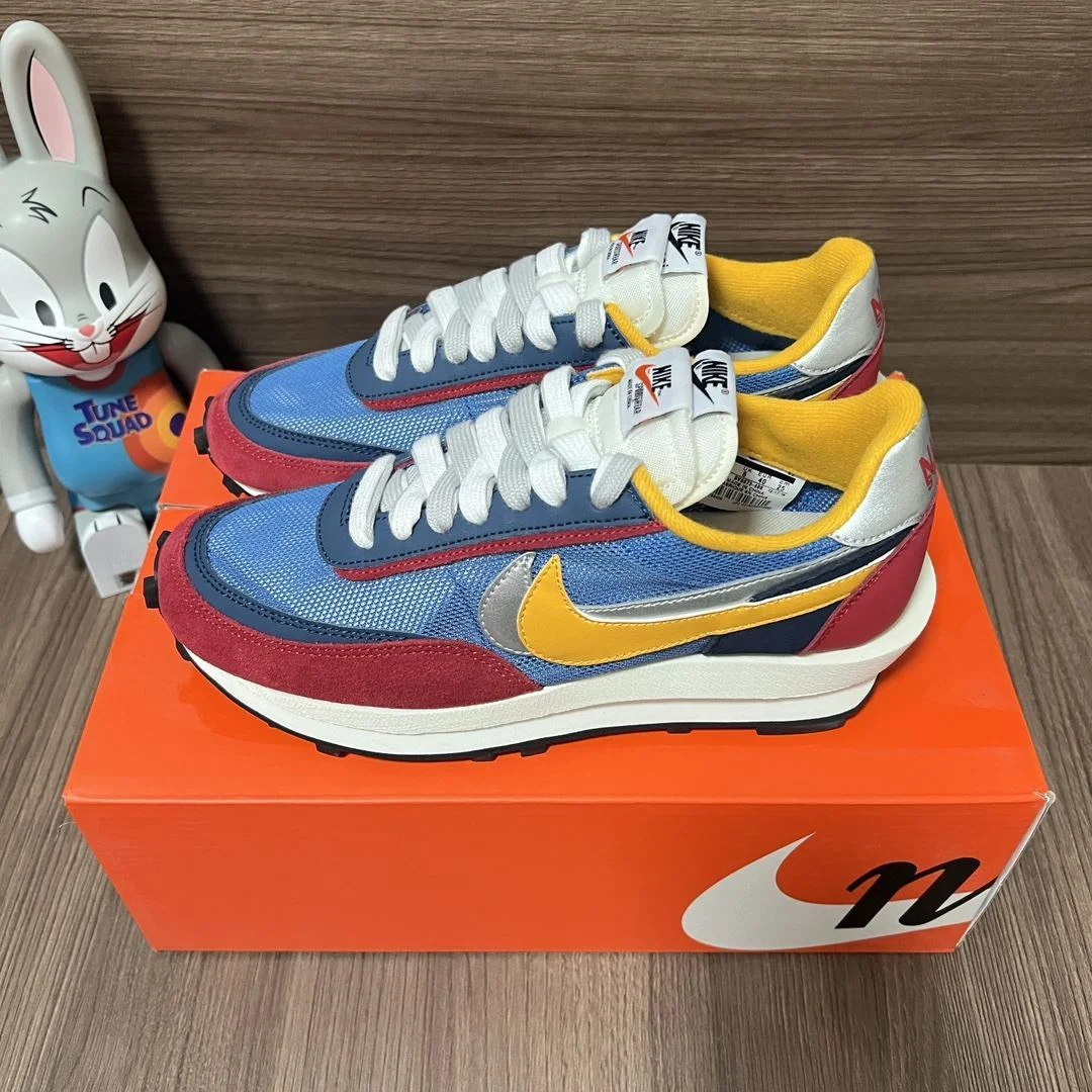 FashionForward Sacai x Nike VaporWaffle Shoes 33457