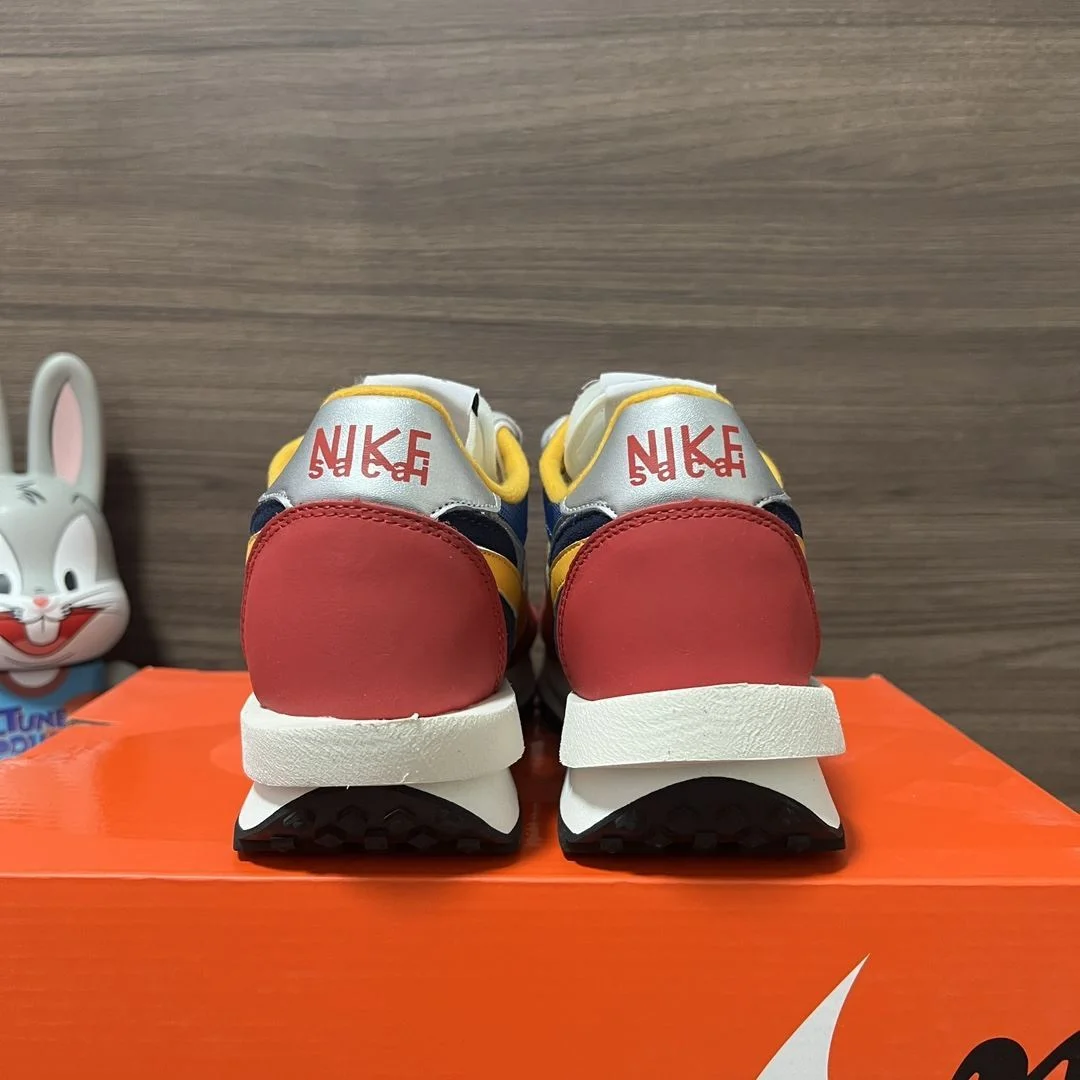 FashionForward Sacai x Nike VaporWaffle Shoes 33457