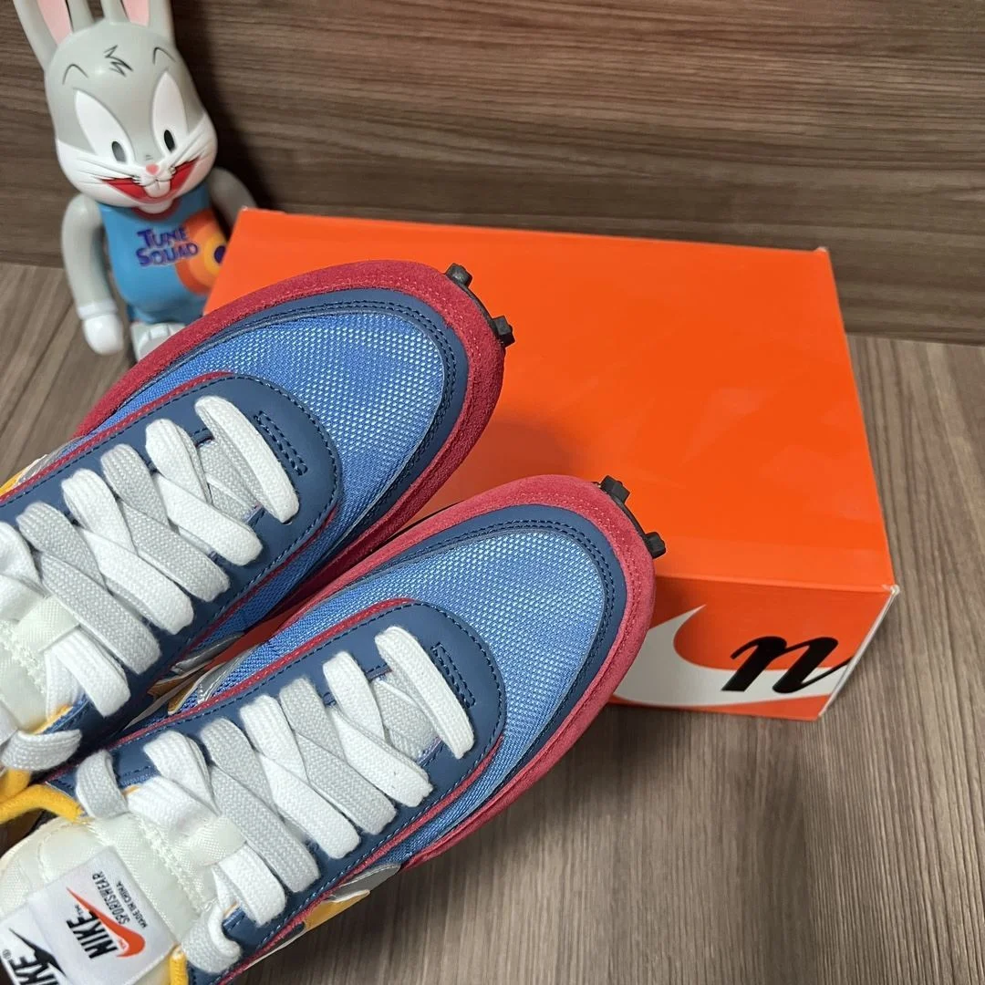 FashionForward Sacai x Nike VaporWaffle Shoes 33457