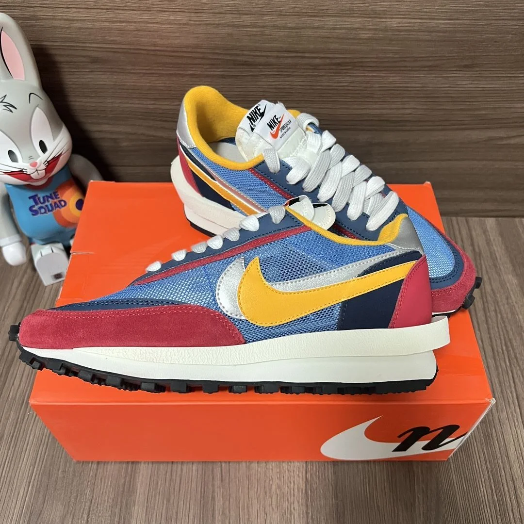 FashionForward Sacai x Nike VaporWaffle Shoes 33457