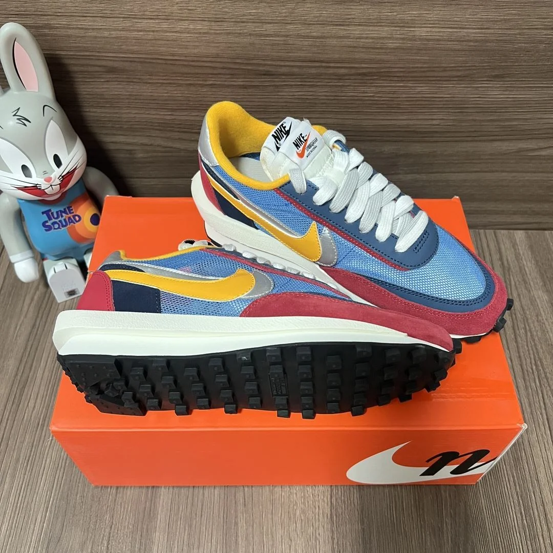 FashionForward Sacai x Nike VaporWaffle Shoes 33457