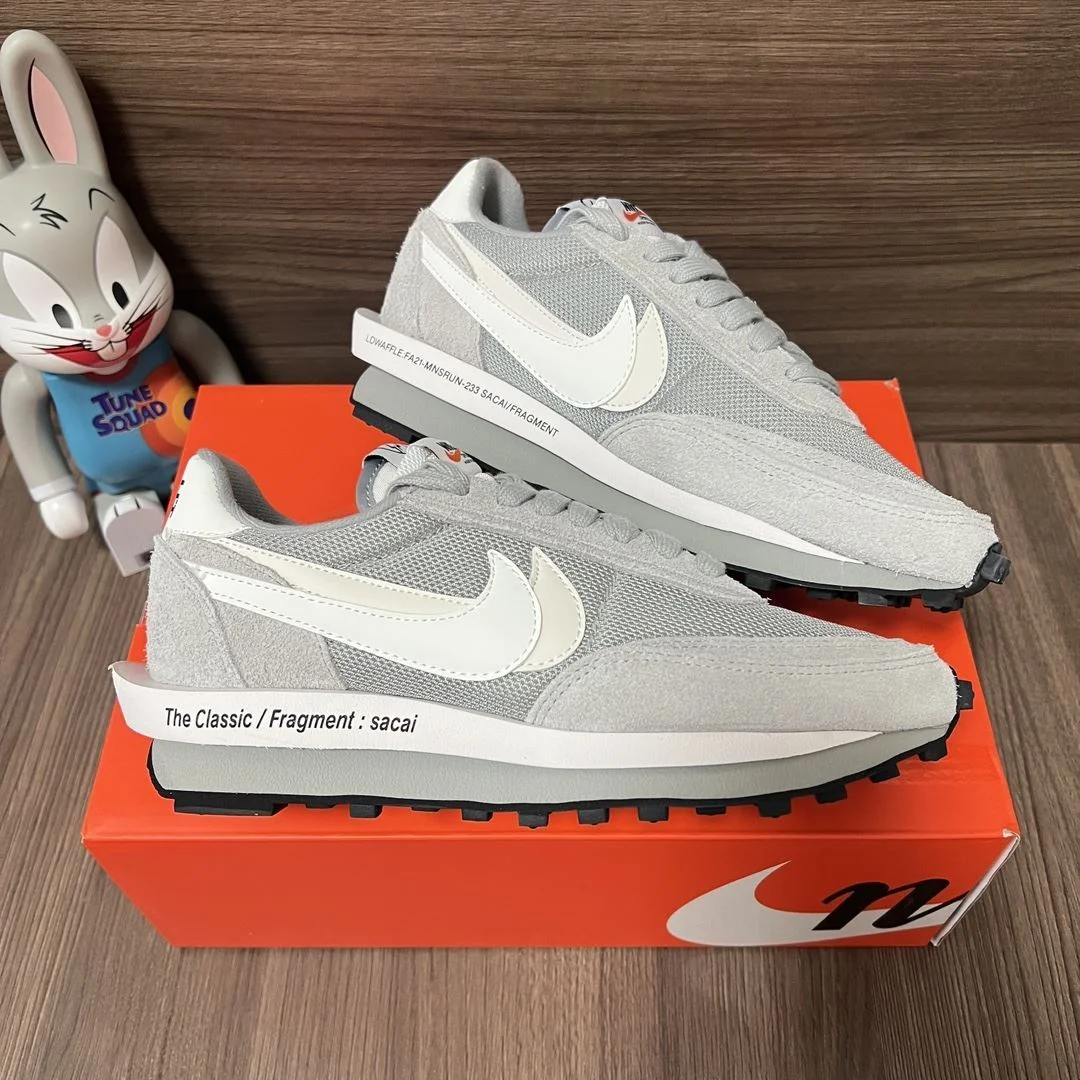 StreetReady Sacai x Nike VaporWaffle Shoes 33447