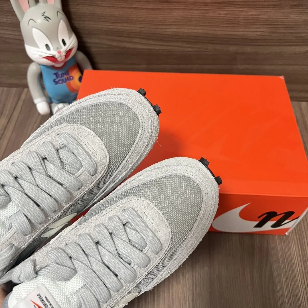 StreetReady Sacai x Nike VaporWaffle Shoes 33447