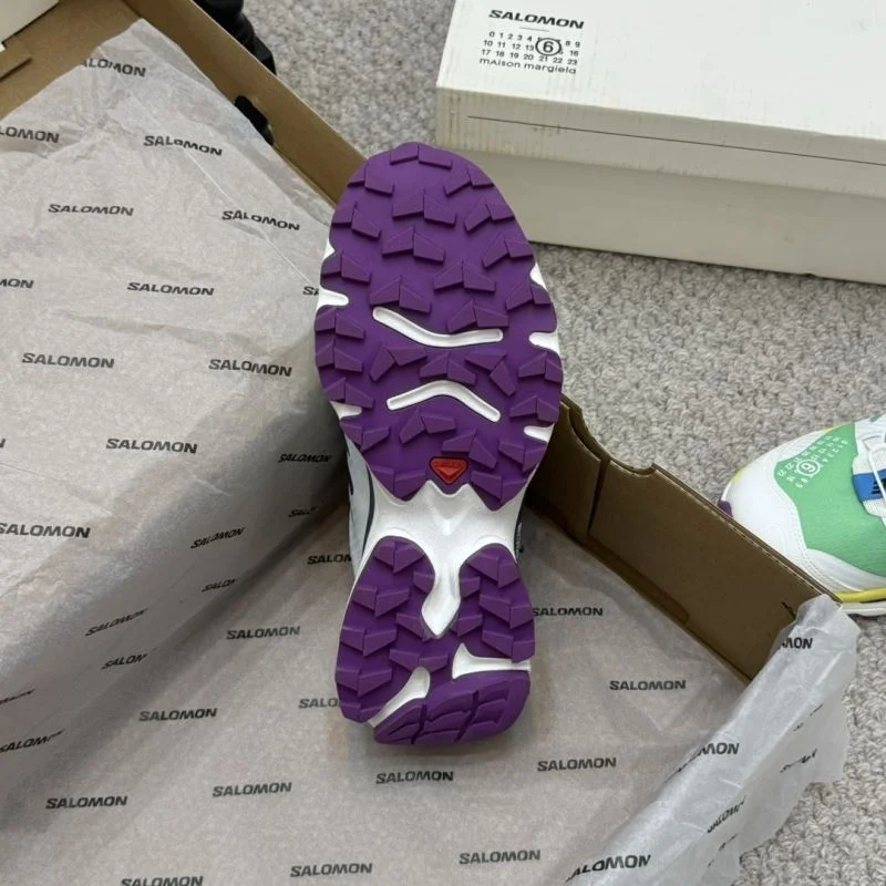 Resilient Salomon Sandals 7402