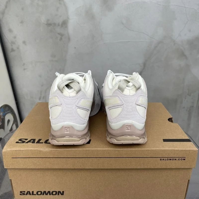 Salomon Shoes TimelessDesign 4102