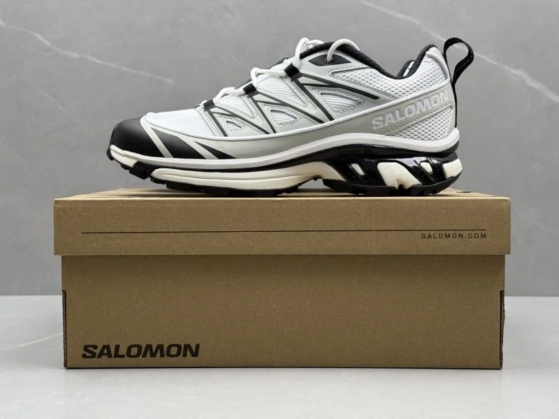 Supportive Salomon Shoes 4092