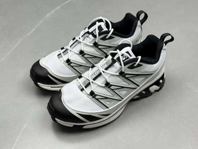 Supportive Salomon Shoes 4092