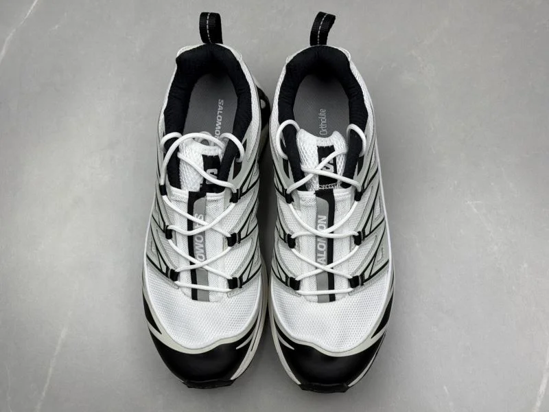 Supportive Salomon Shoes 4092