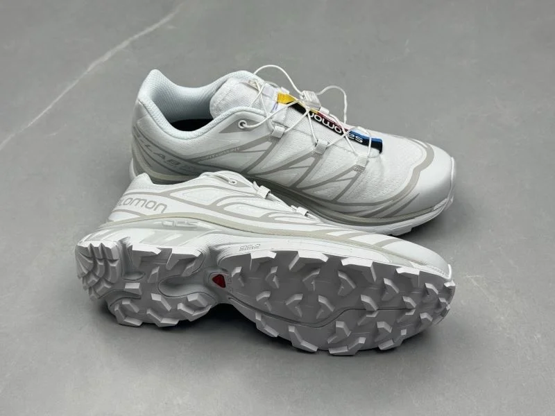 Salomon Shoes Modern 4074