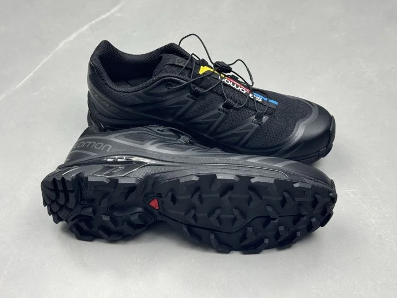 WaterResistant Salomon Shoes 4081